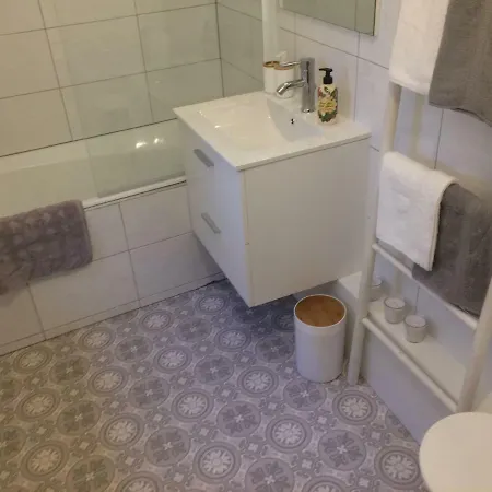 Les Bateliers Apartment